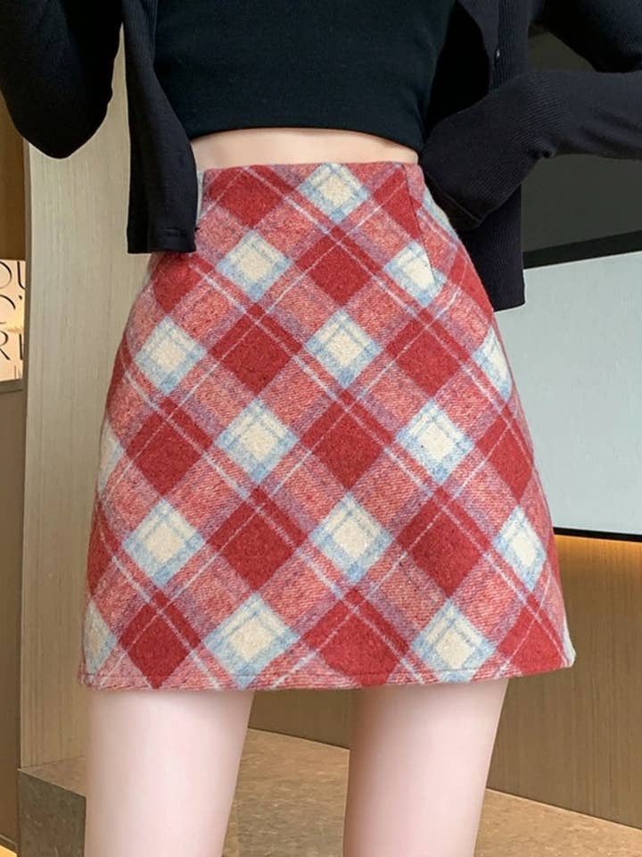 safistyle - Wholesale Skirt - Women's - Plaid Mini Skirt with A-Line Cut2
