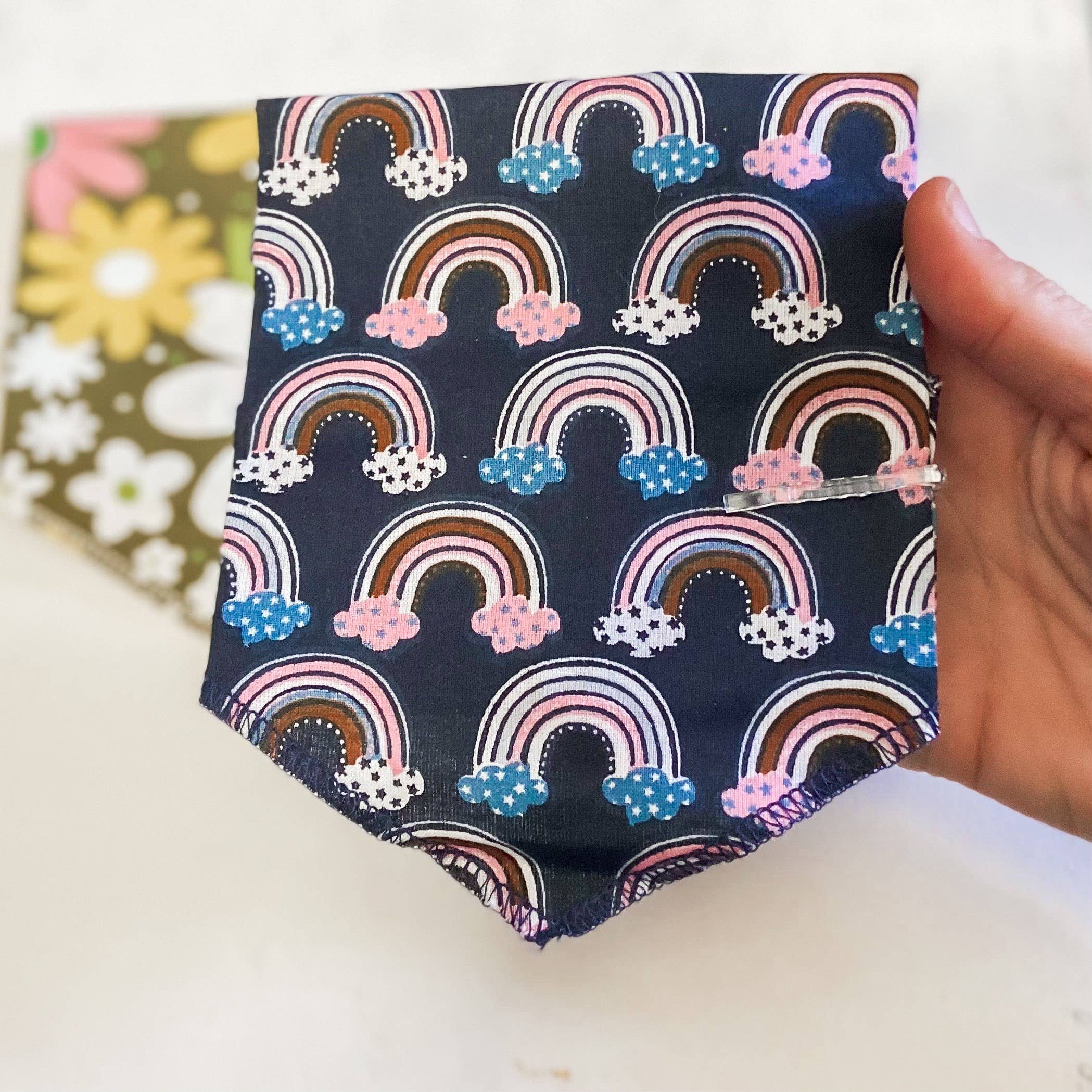 doggish - Vendita all'ingrosso Bandana - Cani - Bandana per cani Boho Rainbows, accessorio per animali domestici blu fatto a mano2