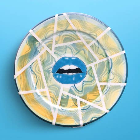 "Blue Kiss" dinner plate for wholesale by Brighty Design