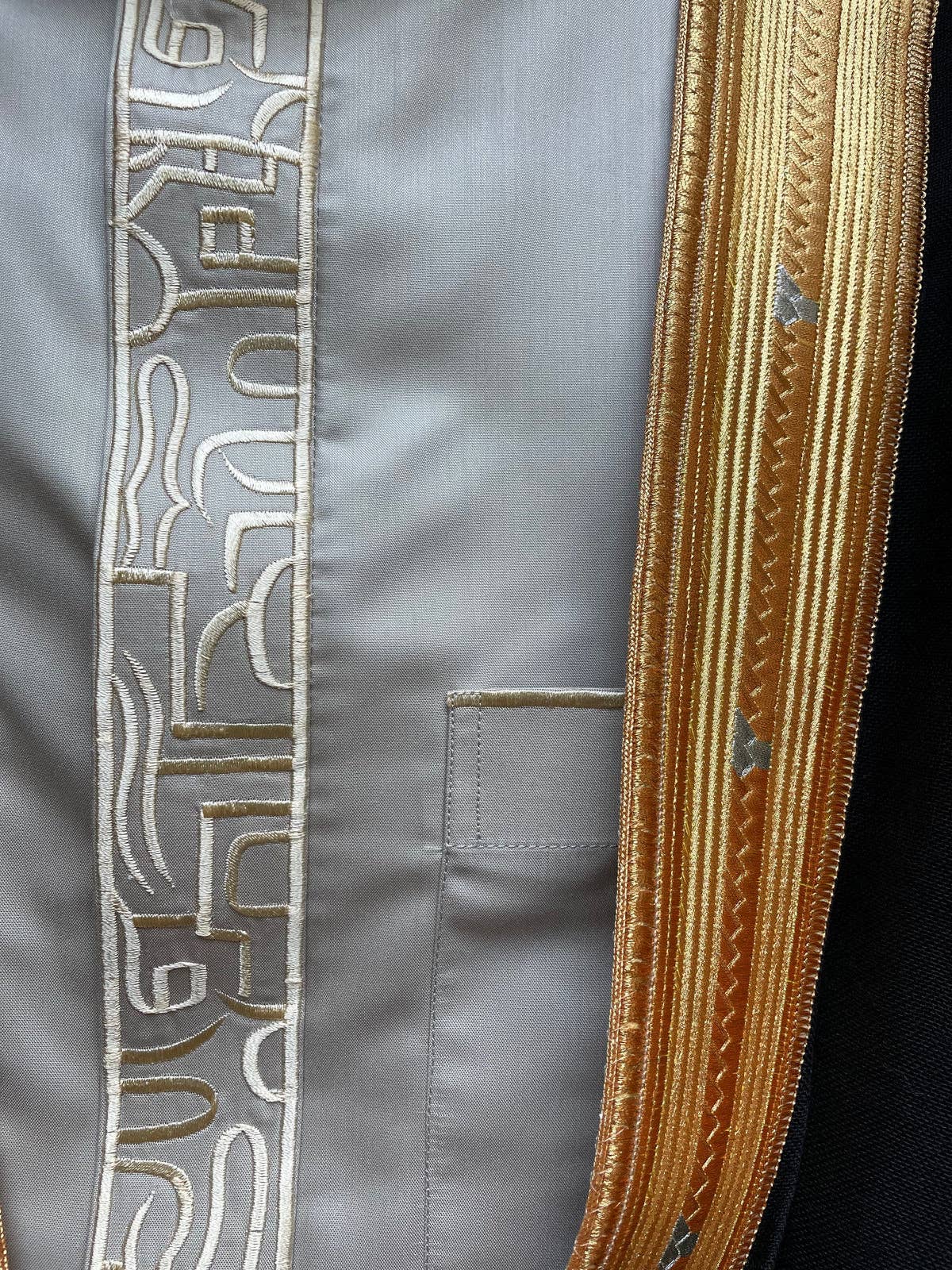 MY LITTLE JUBBA - Wholesale Top & Pant Set (NOT Loungewear) - Men's - Mens Light Grey Thobe with Gold Embroidery 5 Pcs Set3