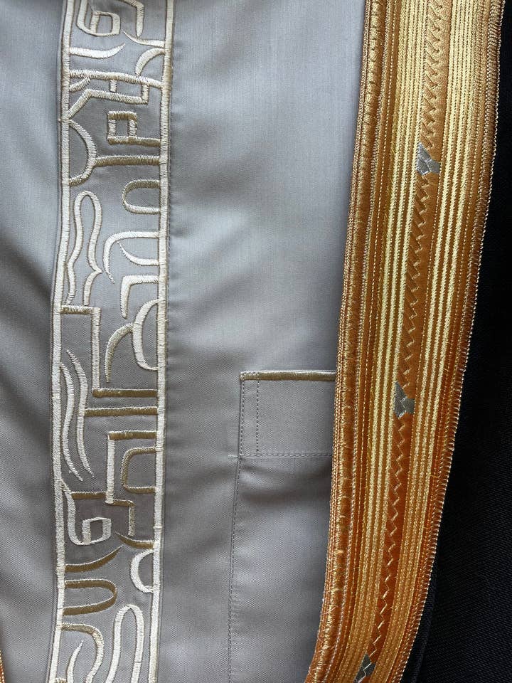 MY LITTLE JUBBA - Wholesale Top & Pant Set (NOT Loungewear) - Men's - Mens Light Grey Thobe with Gold Embroidery 5 Pcs Set3