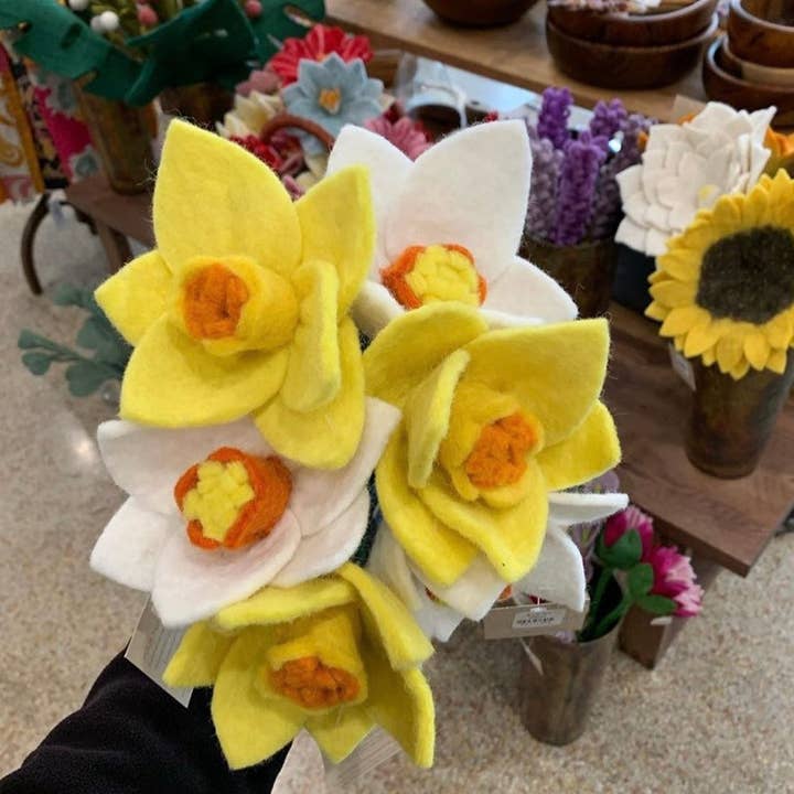Global Goods Partners - Wholesale Artificial flowers - Felt Daffodils5