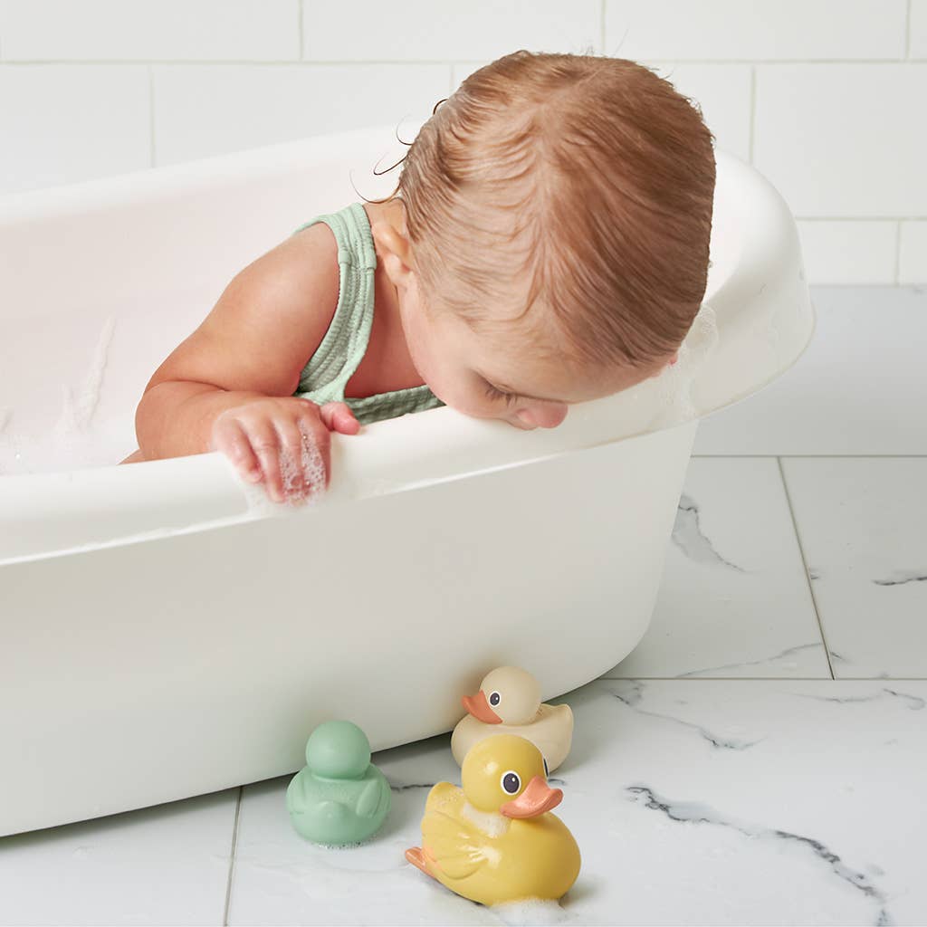 Itzy Ritzy Canada - Wholesale Bath Toy - Baby - Itzy Ducky Family™ - Bath + Water Table Toys3
