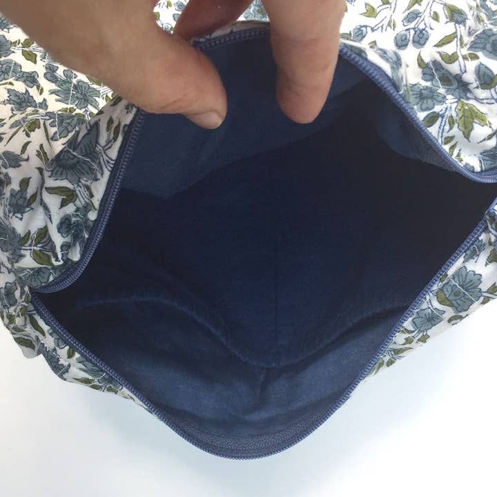 Mehera Shaw – wholesale Make-up/cosmetic bag – Cosmetics Bag - Quilted Hand Block Print Cotton14