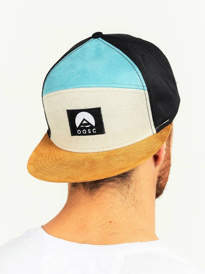 Le snapback OOSC pour la vente par OOSC CLOTHING