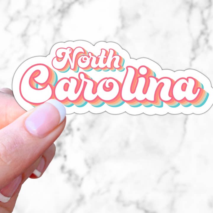 Retro North Carolina klistermærke for engroshandel hos Simply Fangirl Designs