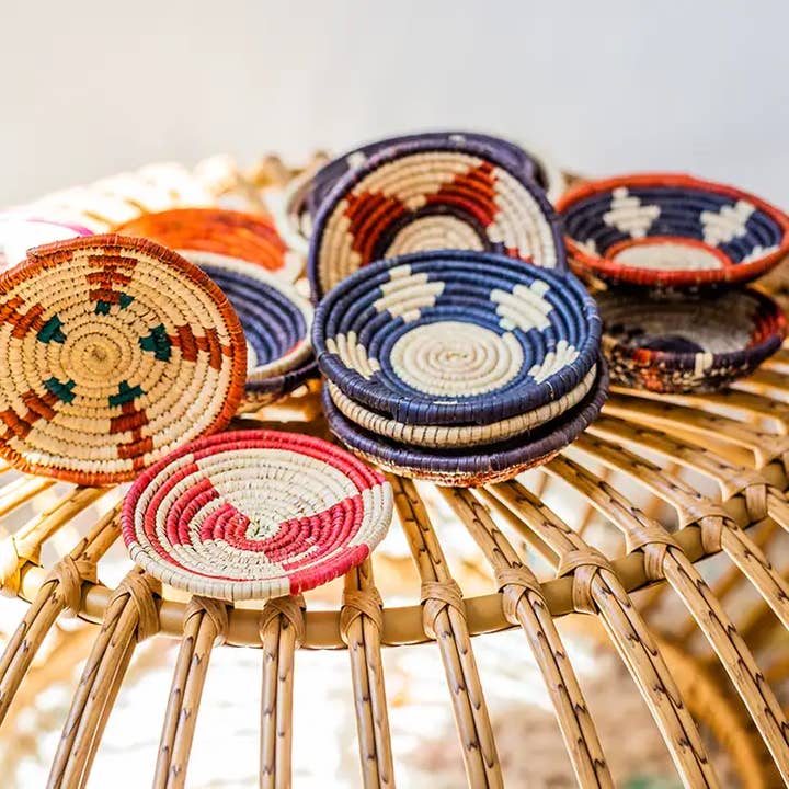 Waasiwolves - Wholesale Decorative Plate/Dish/Bowl - Package of 12 Miniature Plat Baskets
