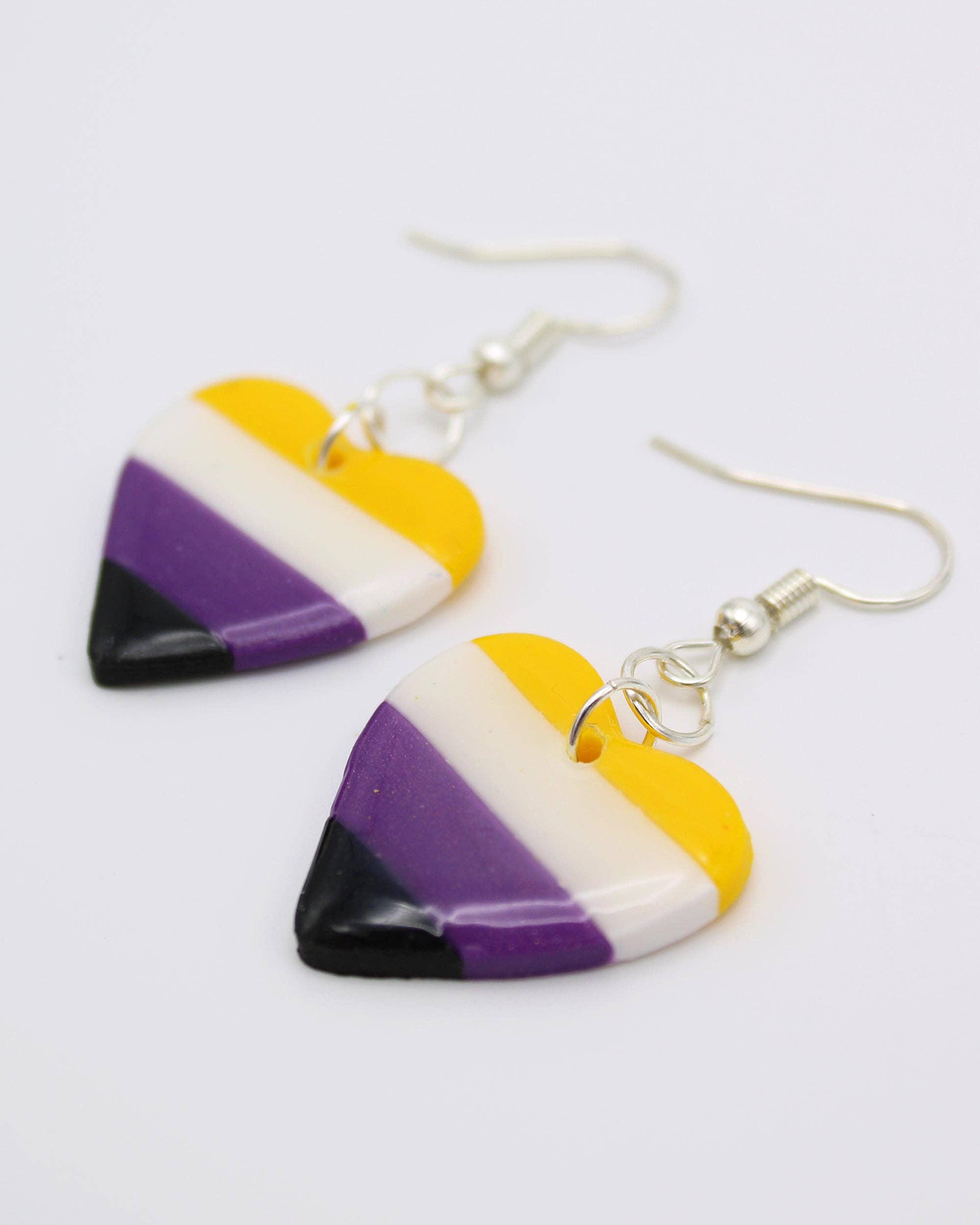 KelZo Jewellery - Vente Boucles d'oreilles pendantes - Pendants d'oreilles cœur non binaires