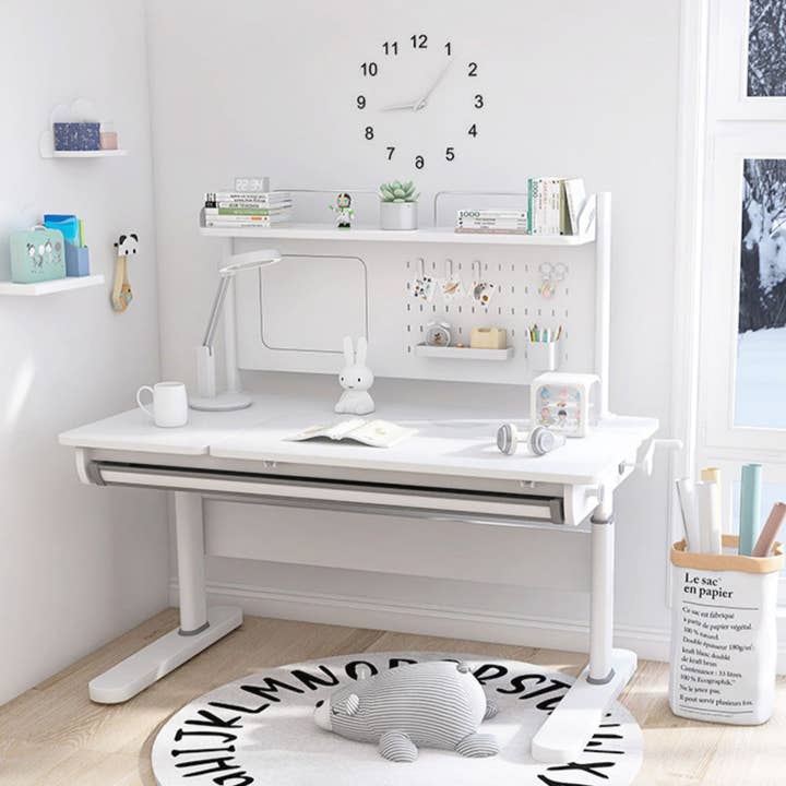 Bureau d'étude ergonomique pour enfants YAYATOPIA Beluga Whale L22S (Arcti) pour la vente par YAYATOPIA