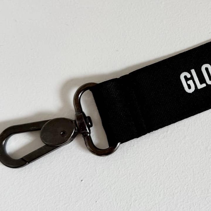 Marcel & Lily - Wholesale Keychain - Men's - "Globe Trotter" black keychain1