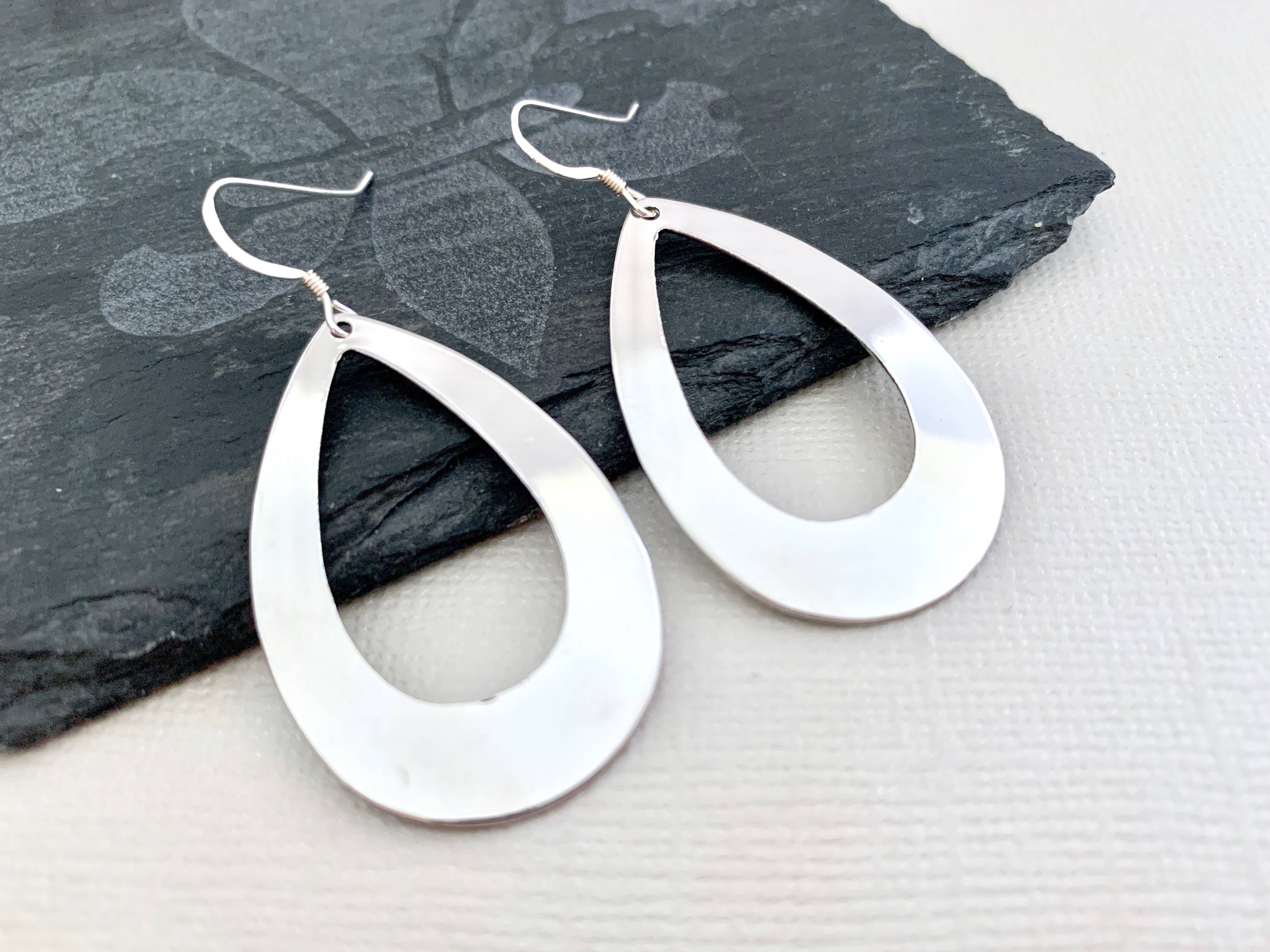 SS TEARDROP MIRROR JET CRYSTAL EAR Hoop Earrings