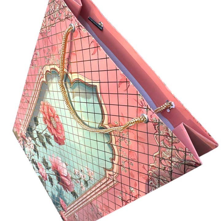 Ava’s Accessory Box - Wholesale Gift Bag - Gift Bag with Gold Strings Flower Design2