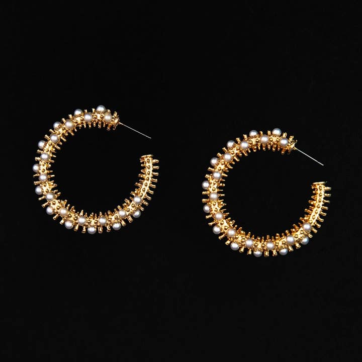 Hailie Hoops für den Großhandel von Steward & James