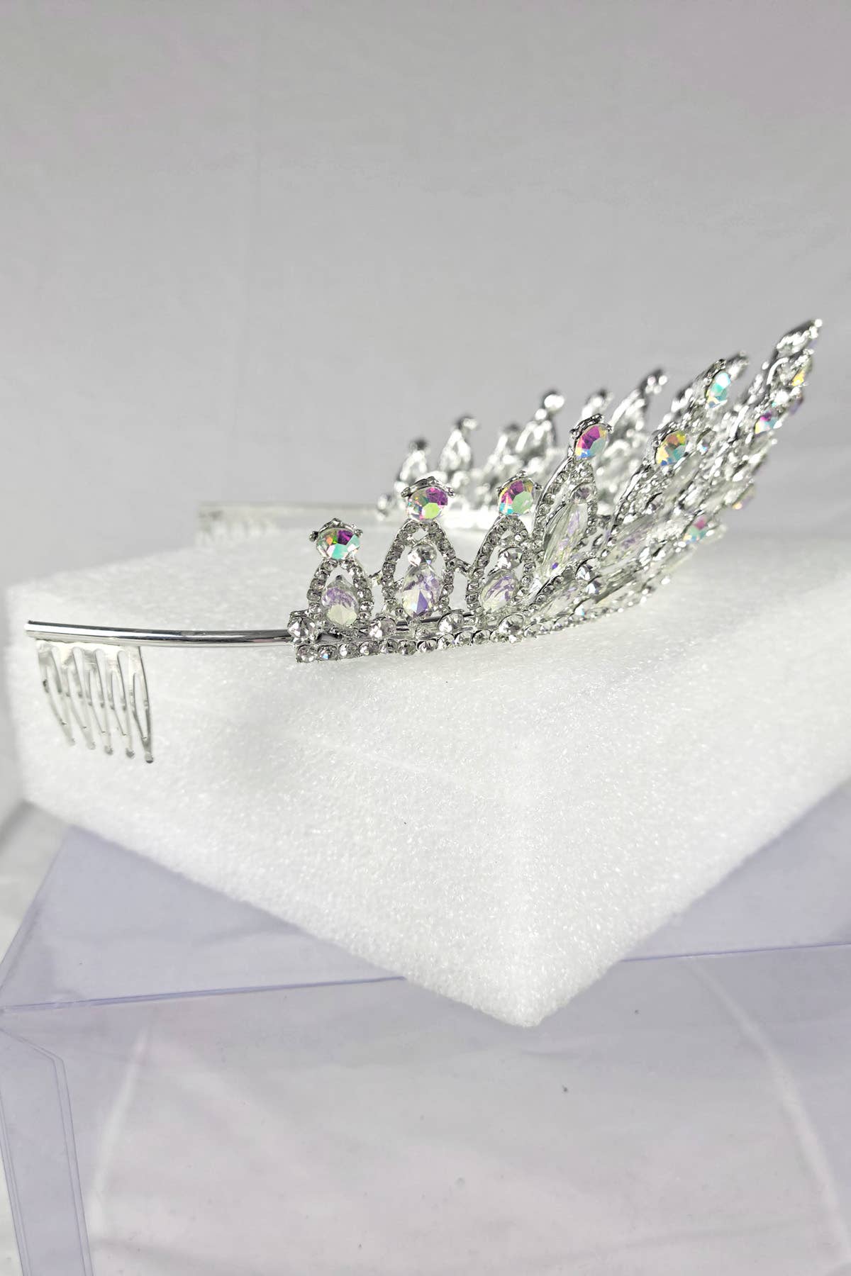 Chicas - Wholesale Tiara - Women's - Tiara with jewel rhinestones, one size fits all HT9744