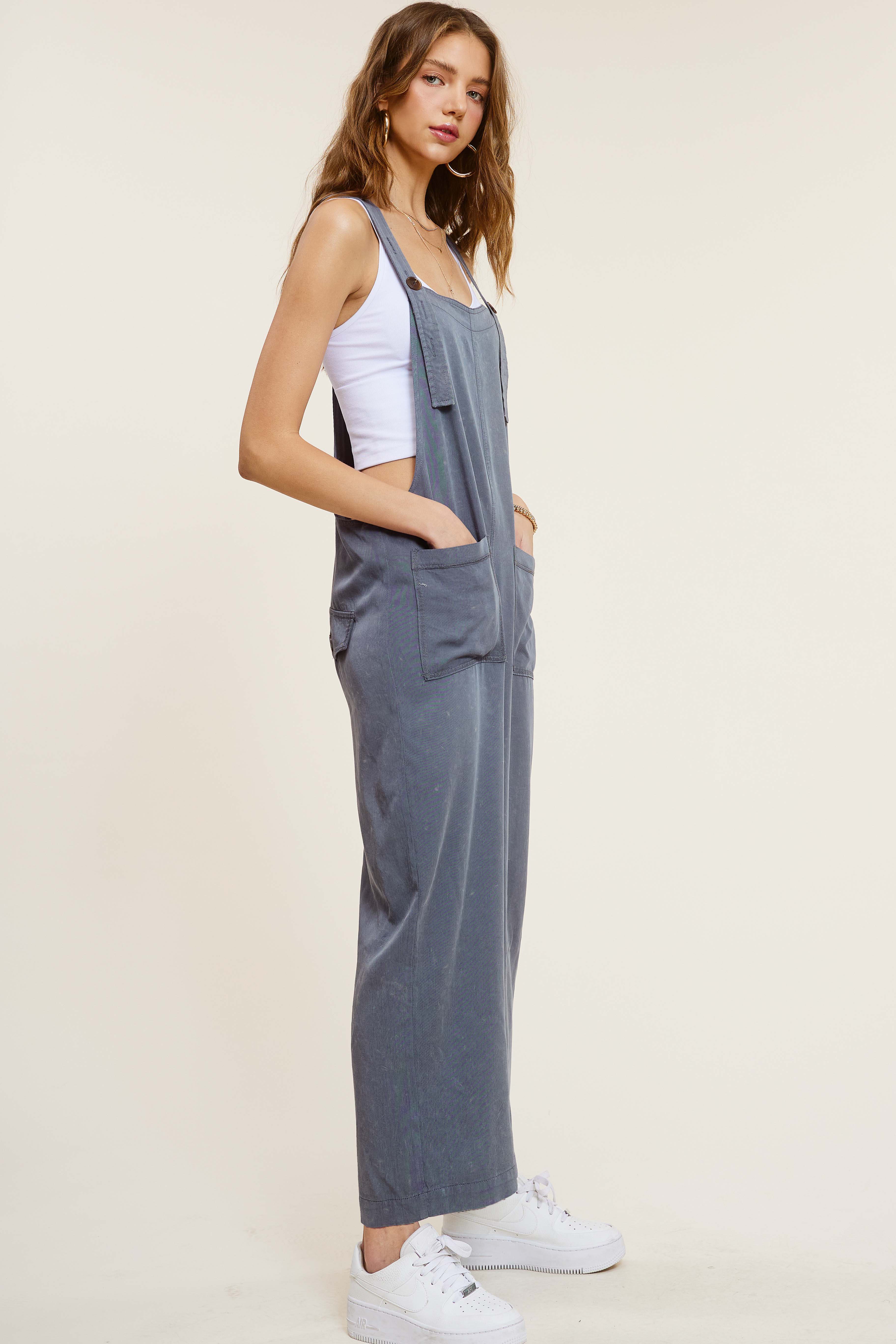 La Miel – Großhandel Jumpsuit – Damen – MCD9320 Mineral Washer Overall mit Taschen in lockerer Passform9