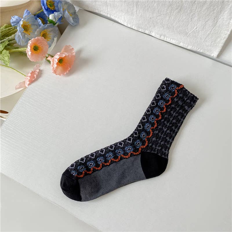 Tourtiwi - Wholesale Socks - Women's - Retro colorblocked small floral wavy pattern mid-calf socks2