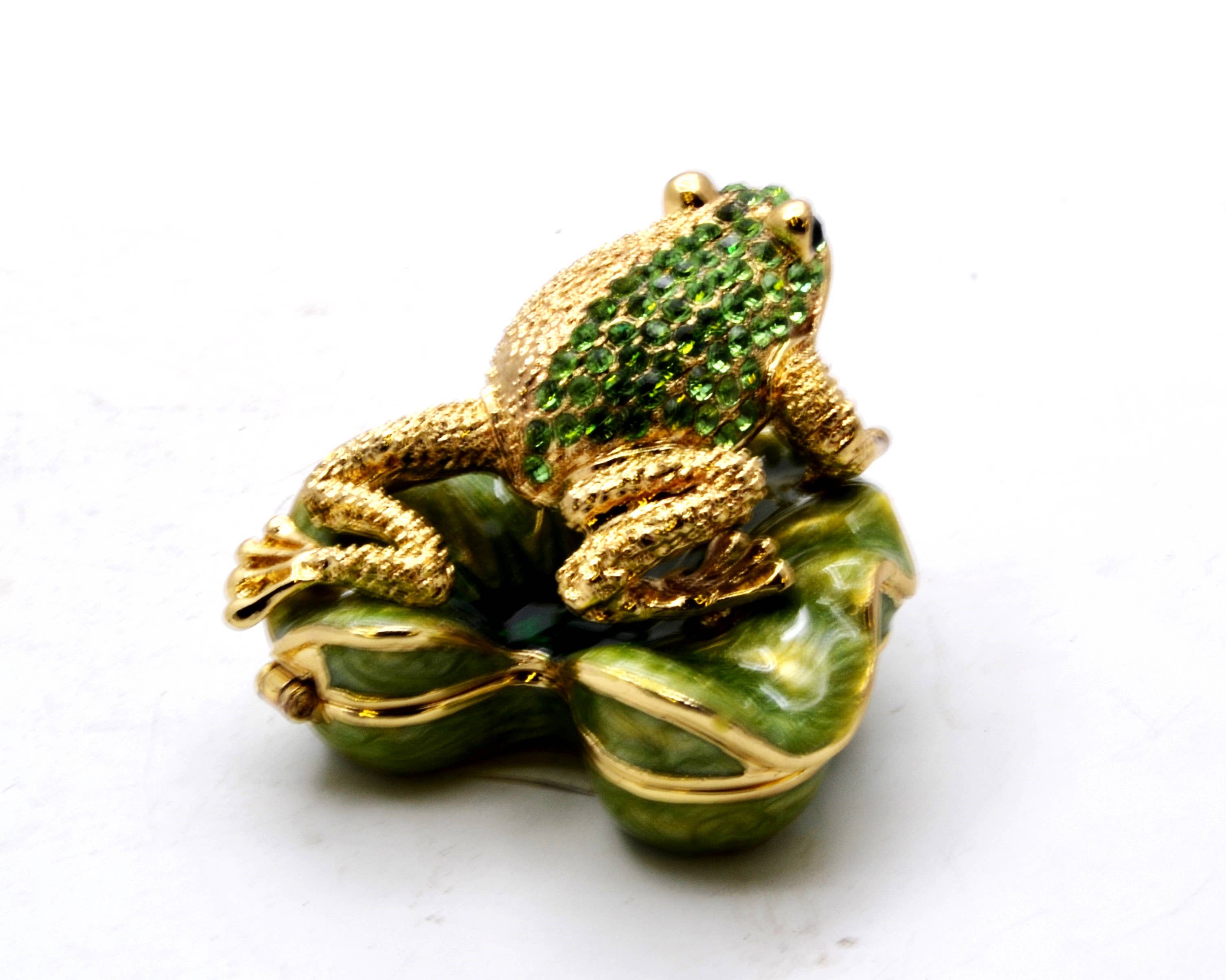 Ciel Collectables - Wholesale Jewelry Dish - Bejeweled Frog on Lily Pad Trinket Box. Made with Crystals1