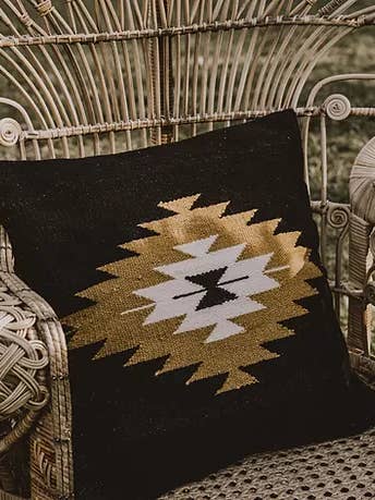 Coussin / Housse de coussin Sinaloa pour la vente par THE WILD WHISPERS