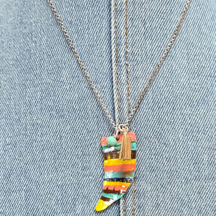 Greater Goods Imports & Wholesale - Wholesale Pendant/Charm Necklace - N0542 QNE14818 Fang Design Pendant Necklace