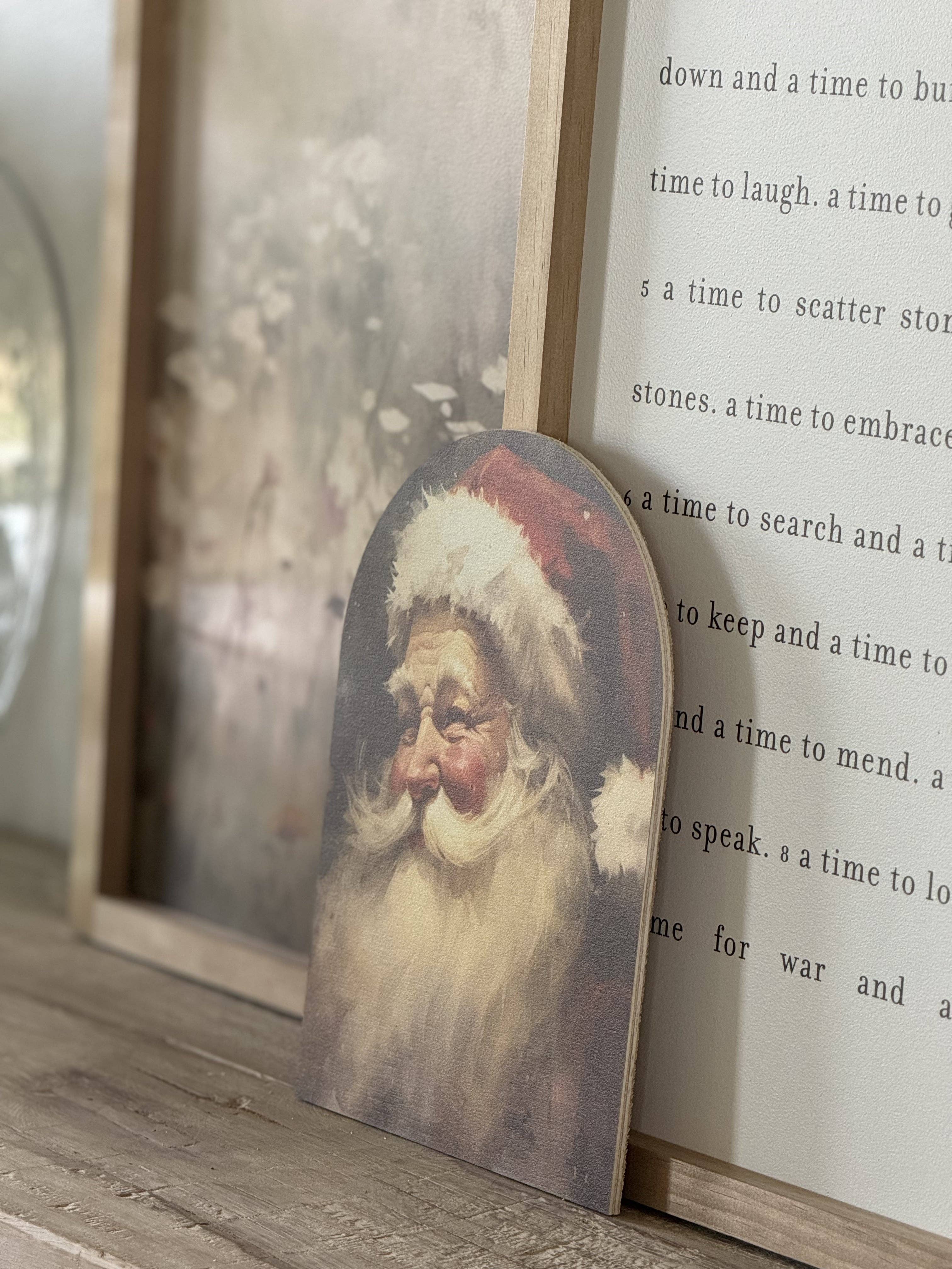 Lily and Sparrow - Wholesale Christmas Decoration - Vintage Santa 1, Arch | Christmas Decor1