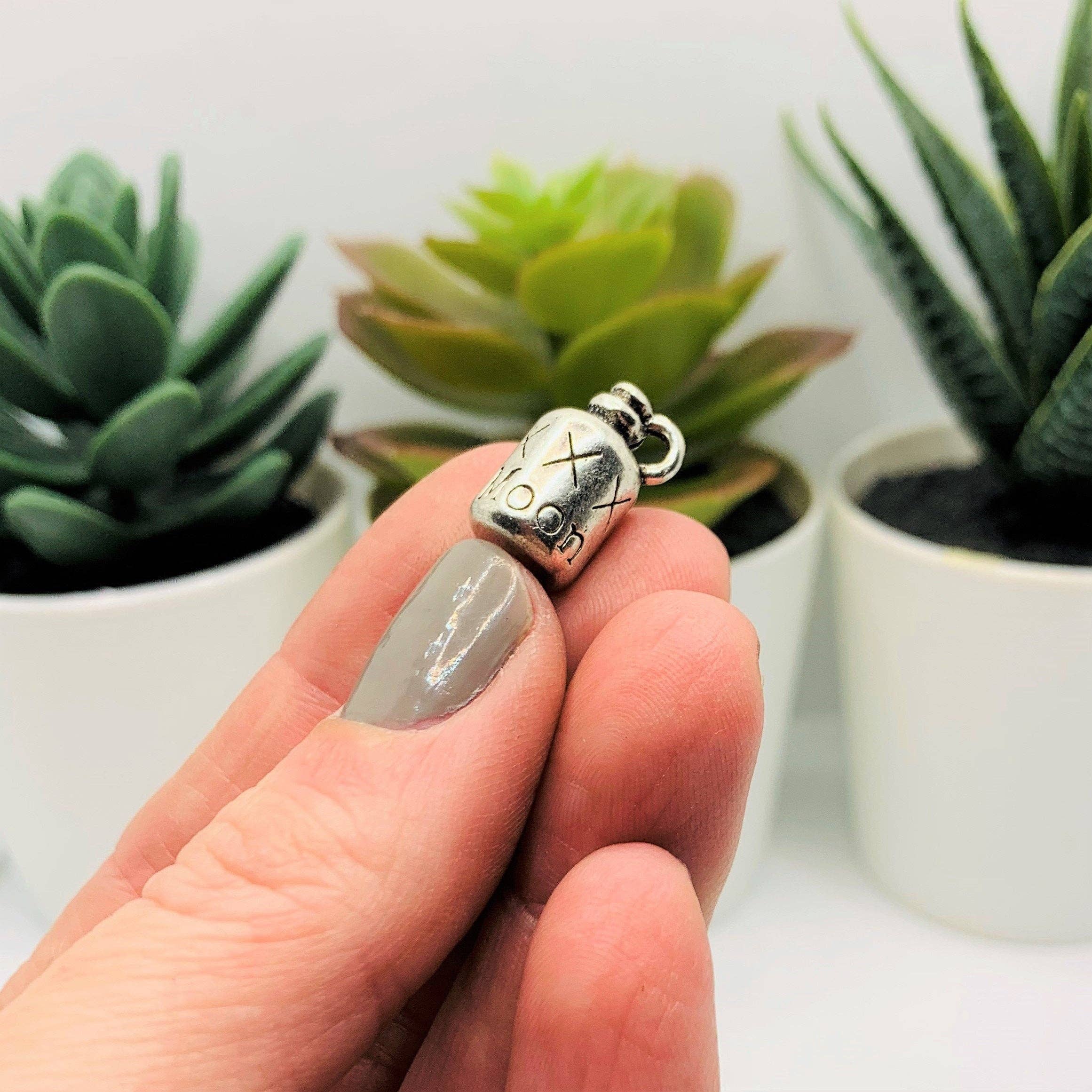 Guerrilla Charm - Wholesale Individual Charm/Pendant - Moonshine XXX 3D Jugs, 16x9mm2