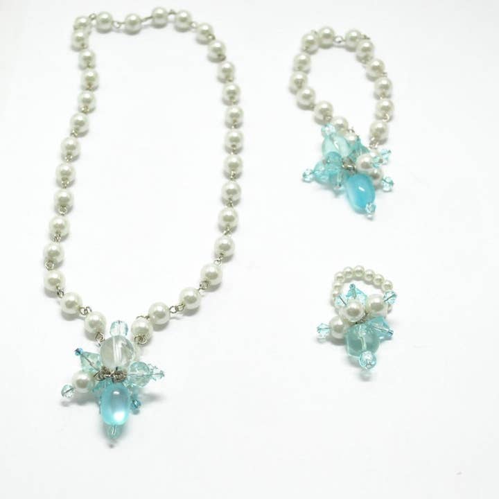 Perlenset: Halskette, Armband, Ring für den Großhandel von Declic