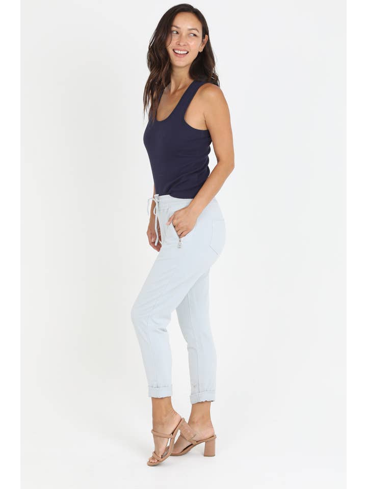 Nostalgia - Vente Pantalon d'intérieur/de jogging – femme - JOGG DE JOGGING EN TISSU ÉPONGE NP746-ASIS AVEC LIEN À NOUER SUR LE DEVANT ET POCHE ZIPPÉE34