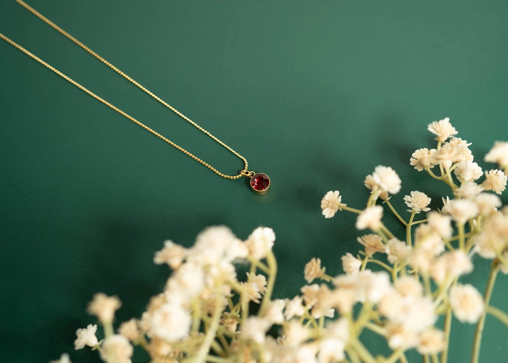 WJW – Engroshandel Vedhæng/charm – 18K Guld PVD Rund Fødselssten Charm (8mm)15