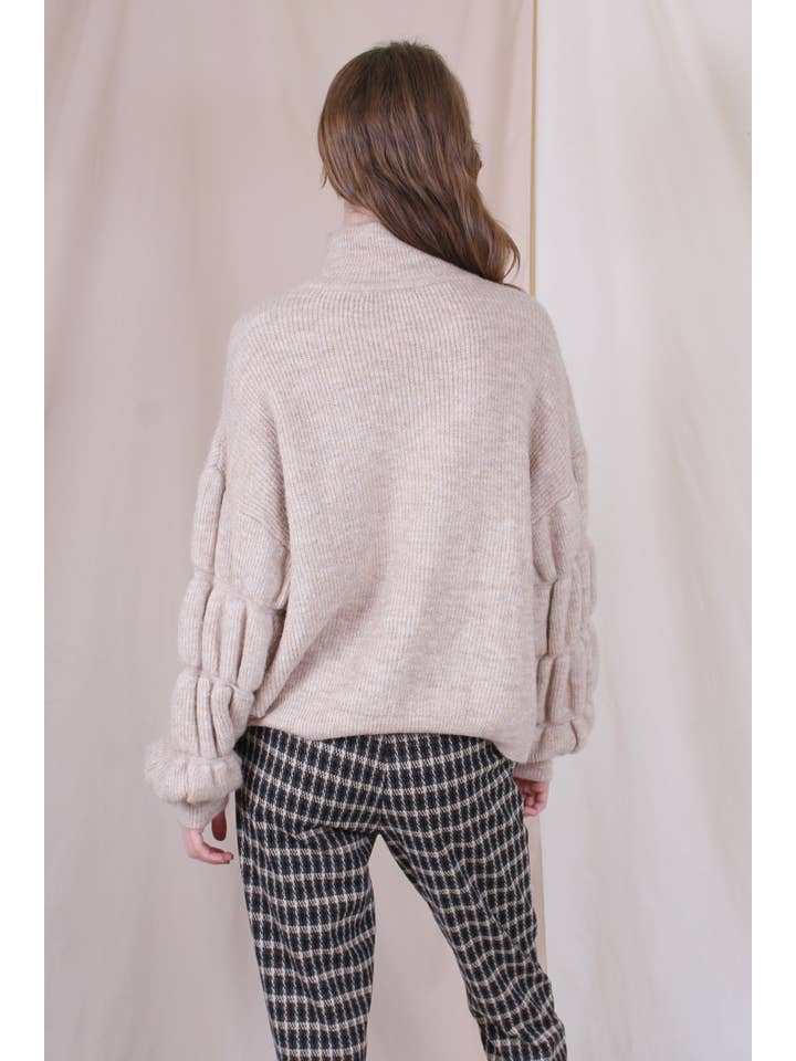 Fore Collection - Wholesale Pullover-trui - Dames - GEBREIDE OVERSIZED TRUI MET RONDE HALS, MOUWDETAIL - TI246013