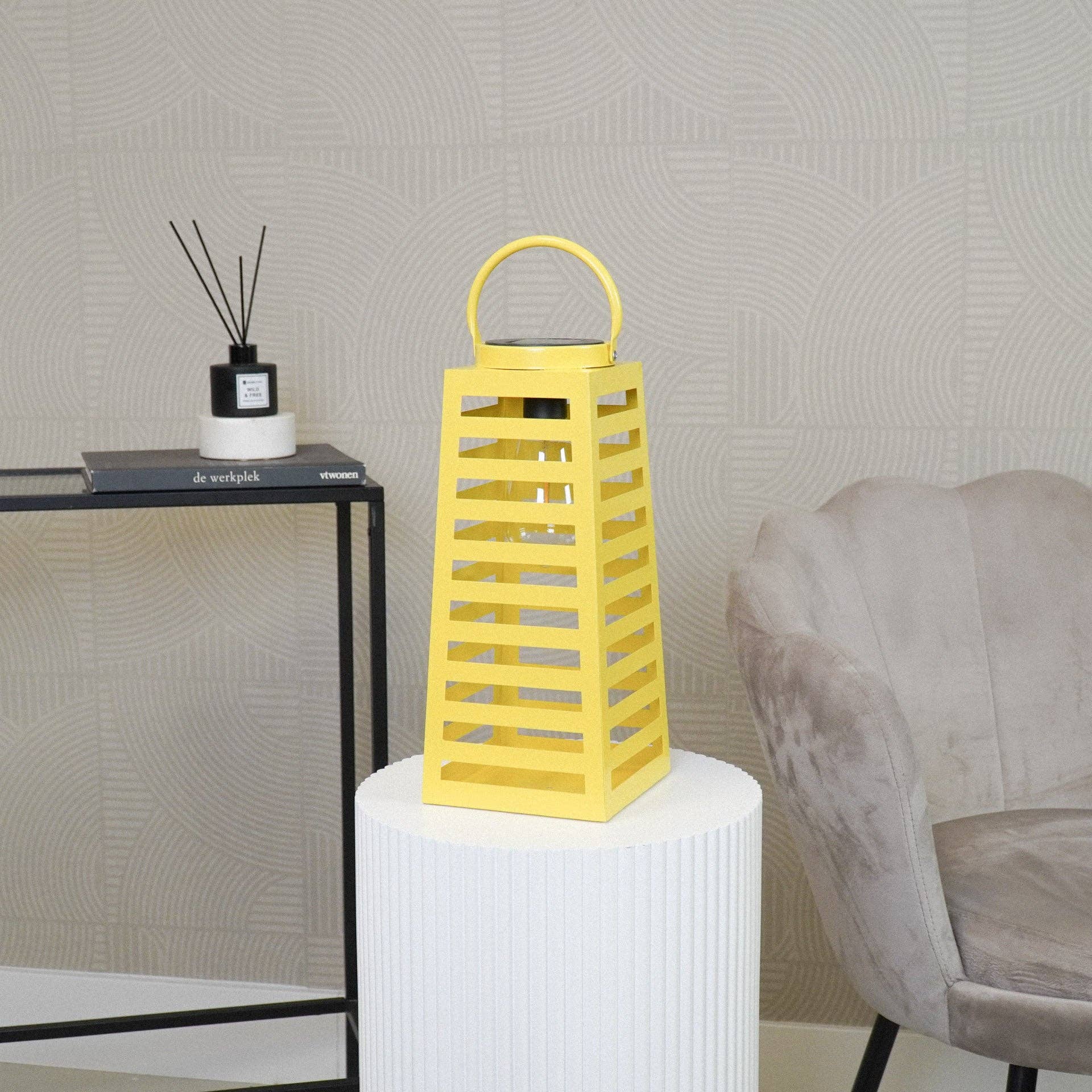 Housevitamin bv - Wholesale Lantern - Lamp- Lantern  - Solar - Metal - Yellow - 14x32,5cm3
