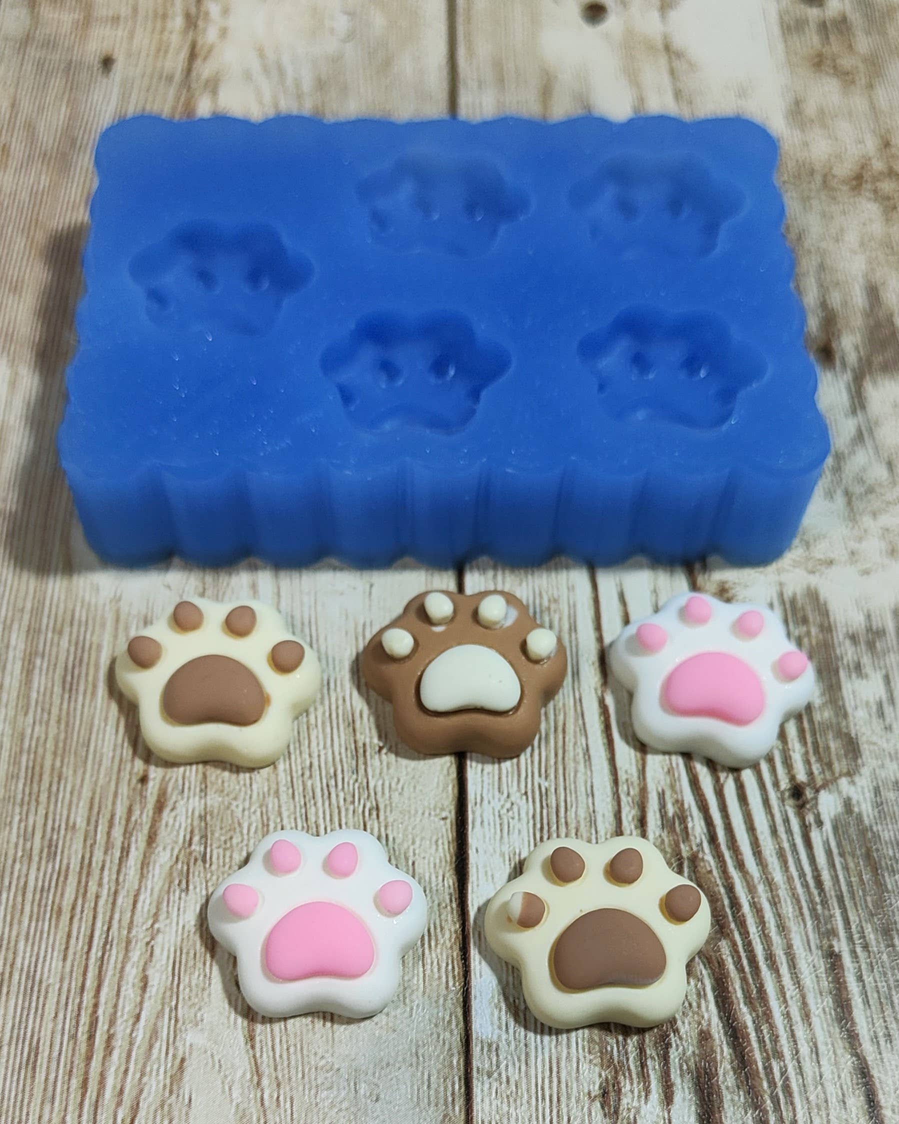 Serena Creazione di Serena Stampone - Wholesale Craft Supplies - Paw Print 5pcs 2cm in silicone for resin and plaster6
