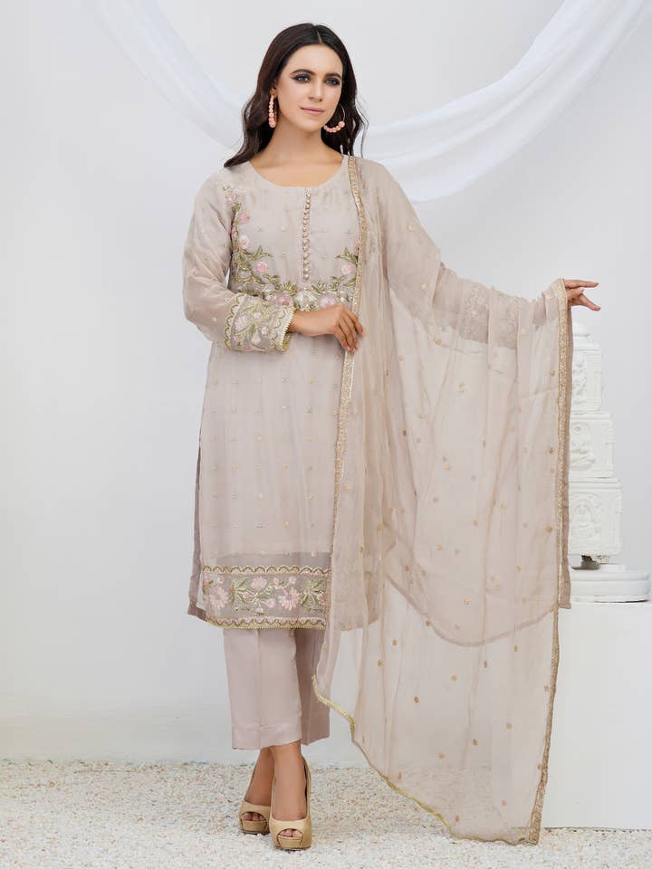 Camicia in chiffon C/Emb F13-03 per la vendita all'ingrosso da parte di Reet