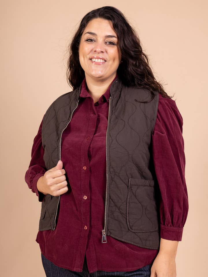 Pépouz' Paris - Wholesale Outerwear Vest - Women's - LARGE SIZE Sleeveless Quilted Vest PV2529GT0