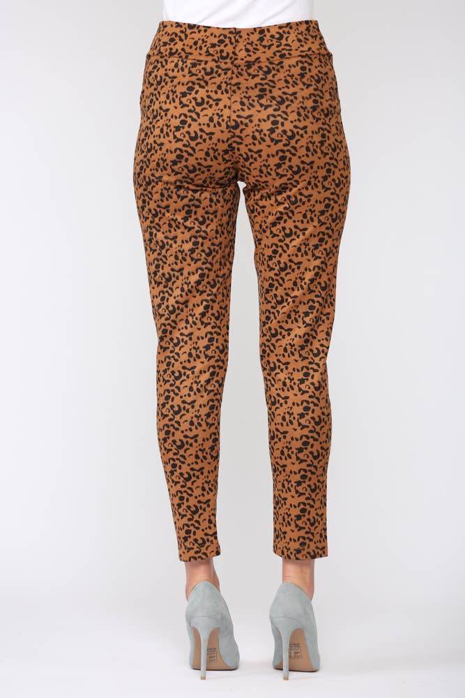 LEOPARD Annelise Stretchhose aus Veloursleder - Leopard für den Großhandel auf Faire5