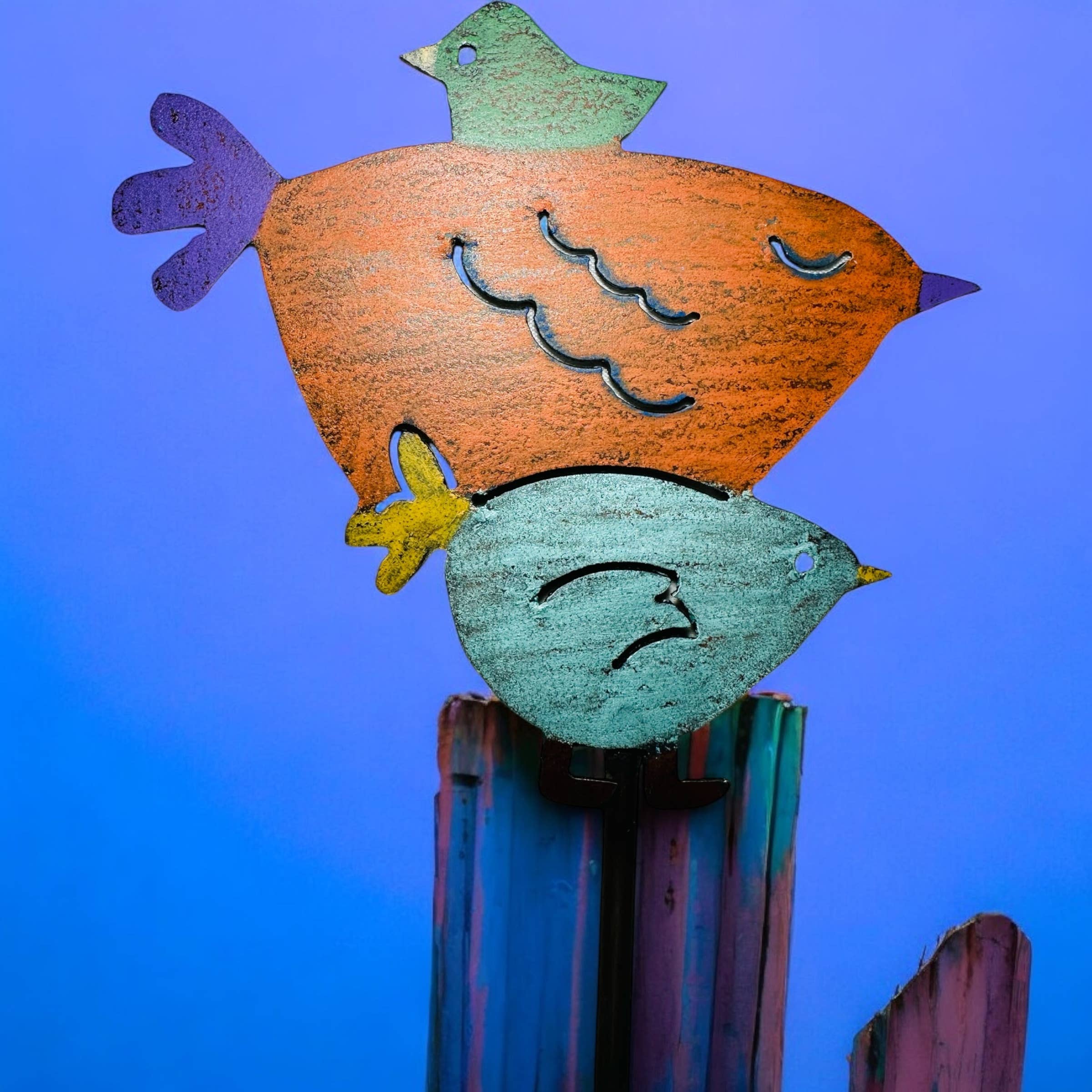 Whimsies – Großhandel Pfosten/Pfähle – Vogel-Gartenstab mit drei verspielten Vögeln – handgefertigter Pflanzstab für Garten und Hauspflanzen1