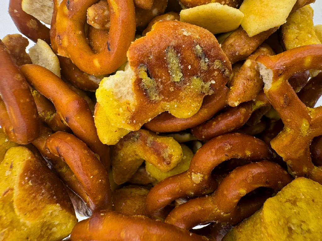 Martin's Country Store LLC - Wholesale Trail Mix - HONEY MUSTARD SNACK MIX 4.8oz1