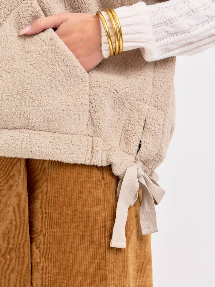 Sweet Lovely by Jen - Wholesale Outerwear Vest - Women's - OVERSIZED FLEECE VEST23