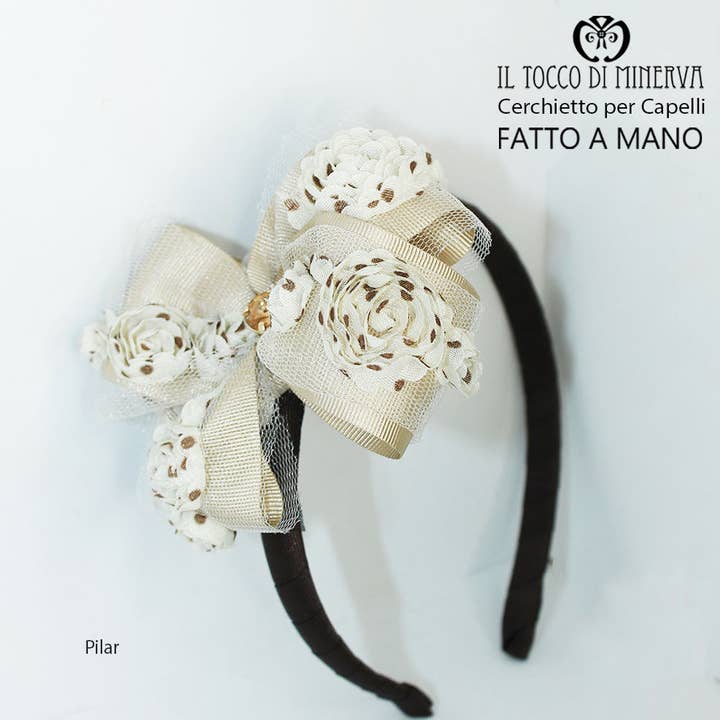 Handgemaakte beige bruine haarband Pilar voor wholesale door Il Tocco di Minerva