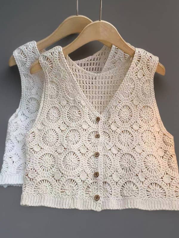 Crosa - V-ringad virkad väst – Sommar Boho Chic för wholesale av Funkyrel® Atzbranding Limited