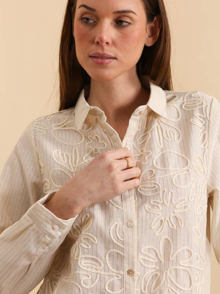 MOOYA - Wholesale Button Down Shirt - Women's - Striped long-sleeve shirt with linen embroidery SJ0032