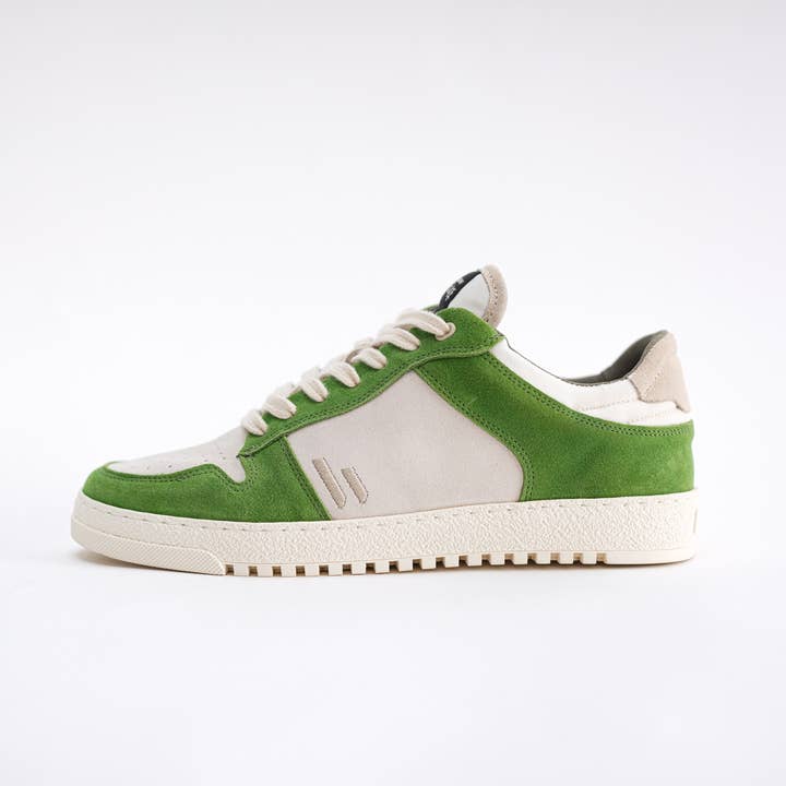 WAGWAN - Wholesale Lifestyle Sneakers - Unisex - Plain Jane