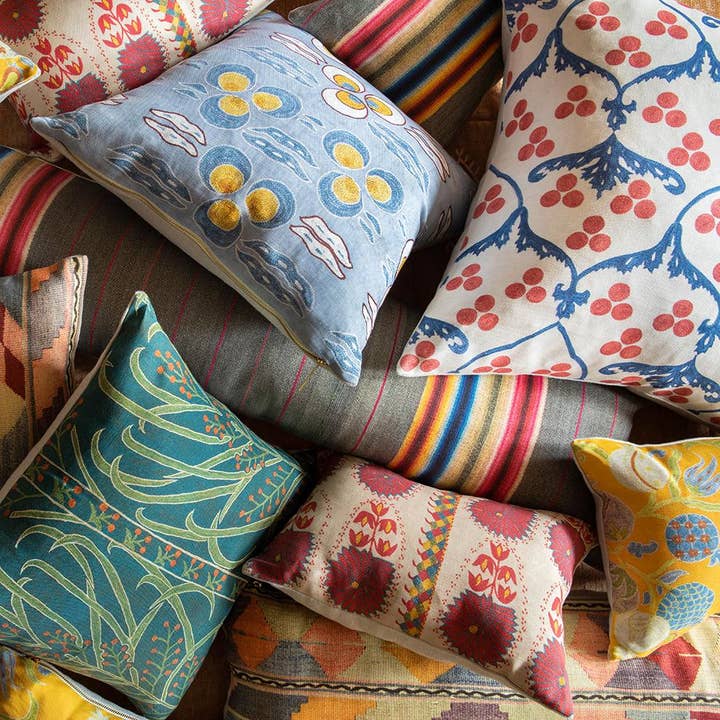 St. Frank - Wholesale Throw/Decorative Pillow - Sky Chintamani Pillow5