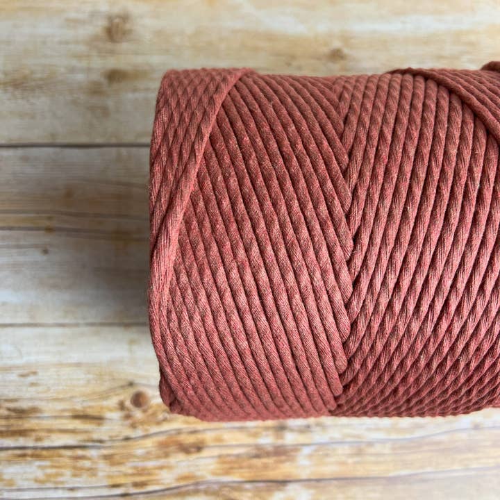 Grain de Fantaisies - Wholesale Hanging Planter - AMA macramé hanger1