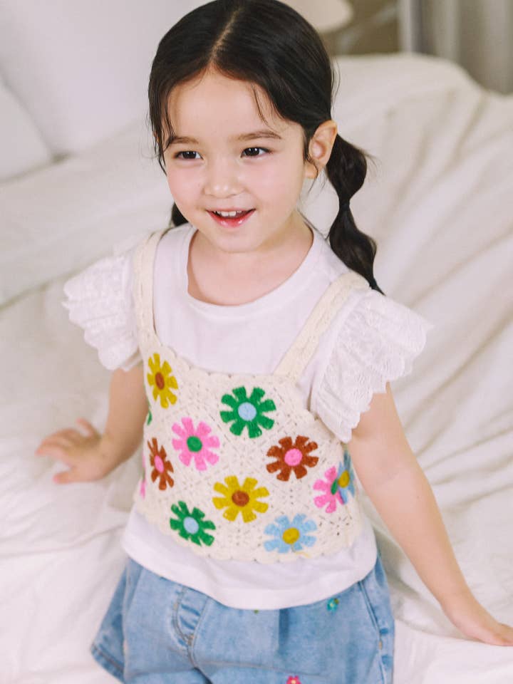 ToTo Heros - Wholesale Knit Top - Kids - Gia Floral Pattern Crocheted Cropped Knit Vest4