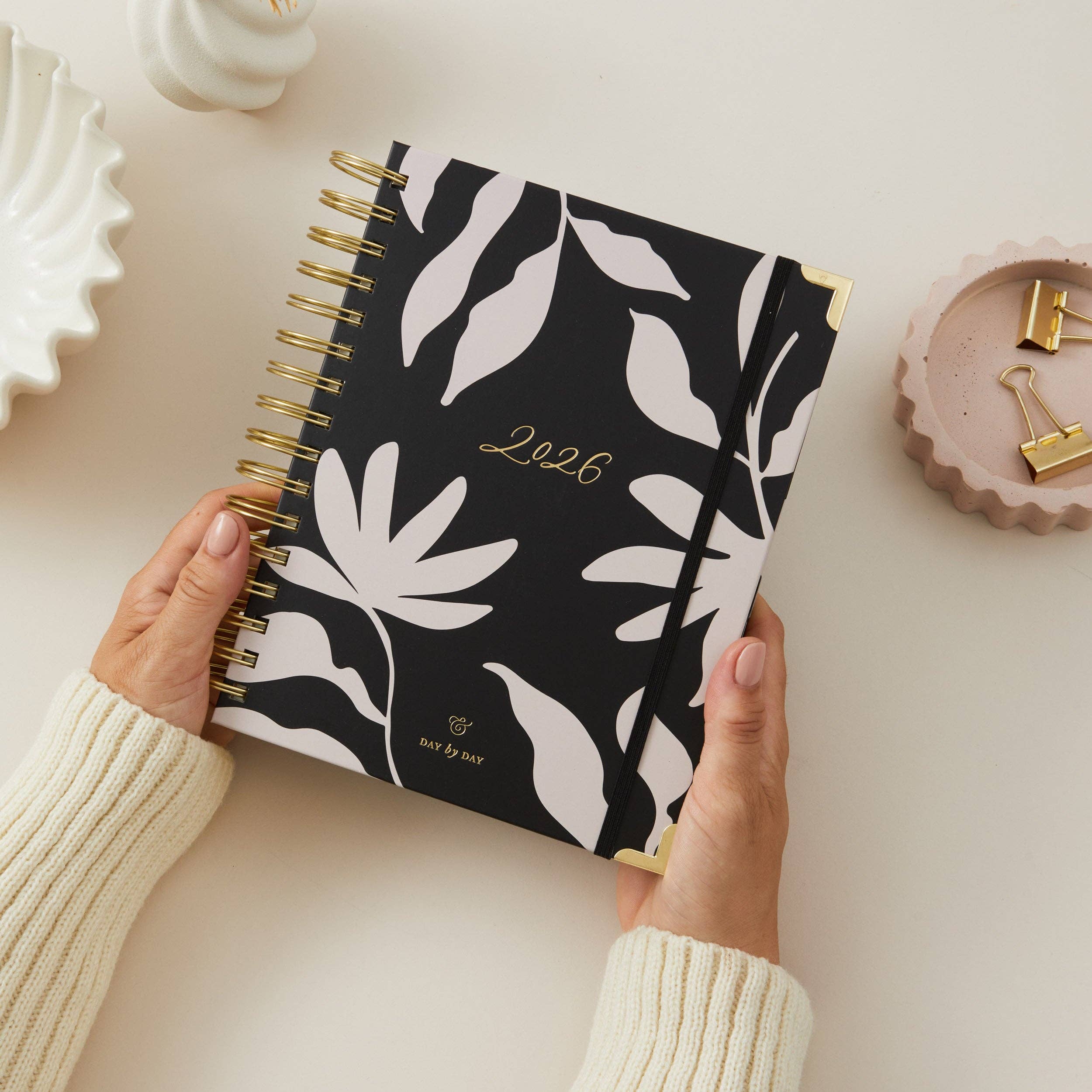 Blush And Gold - Wholesale Planner - 2026 Daily Planner - Flora II16