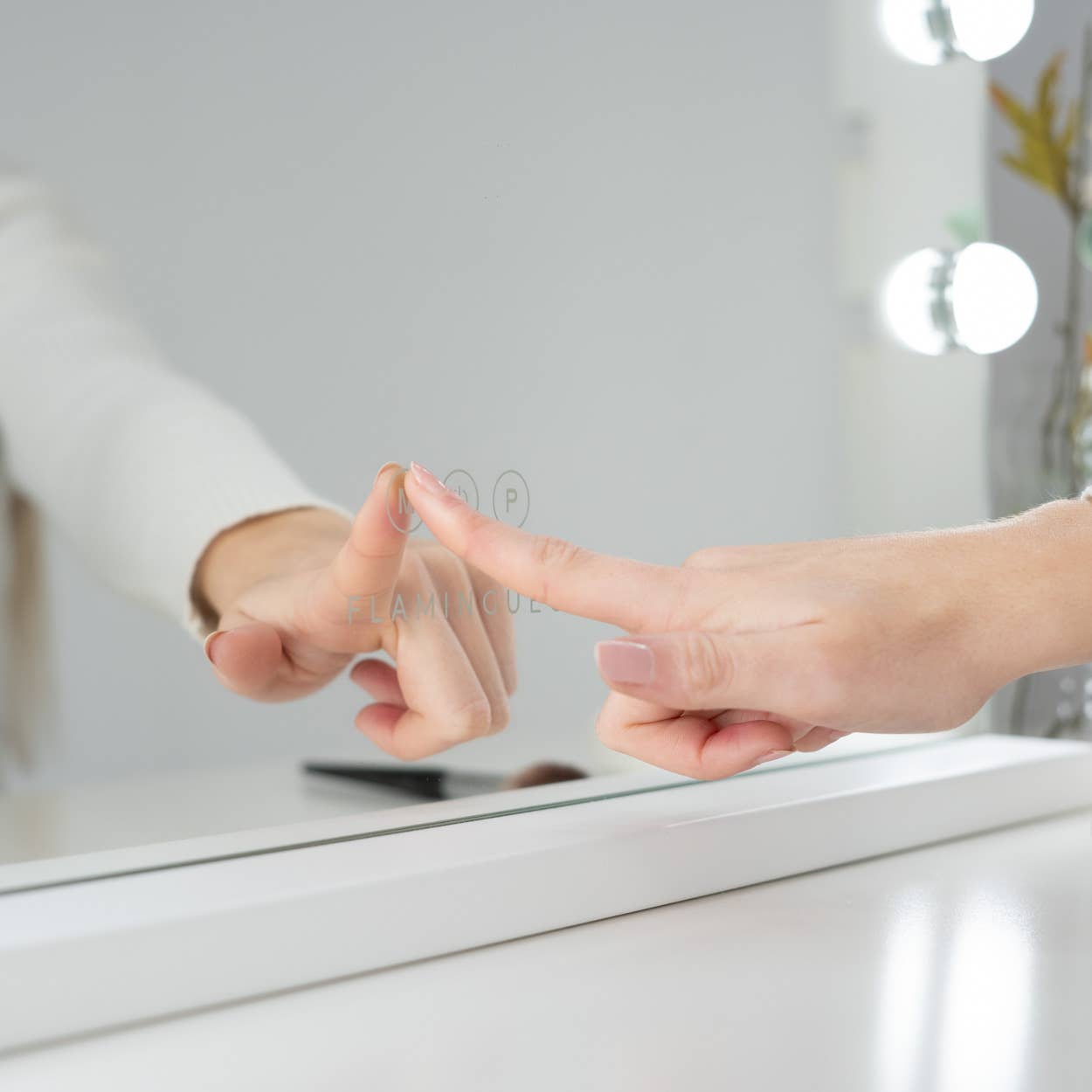 Flamingueo - Vente Miroir de courtoisie - Miroir avec 15 lampes LED Hollywood et trois modes d'éclairage7