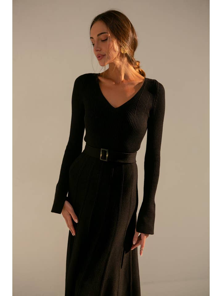 Nenya Fashion Limited - Wholesale Dress - Women's - Knitted Belted V-neck Midi Dress Stephanie