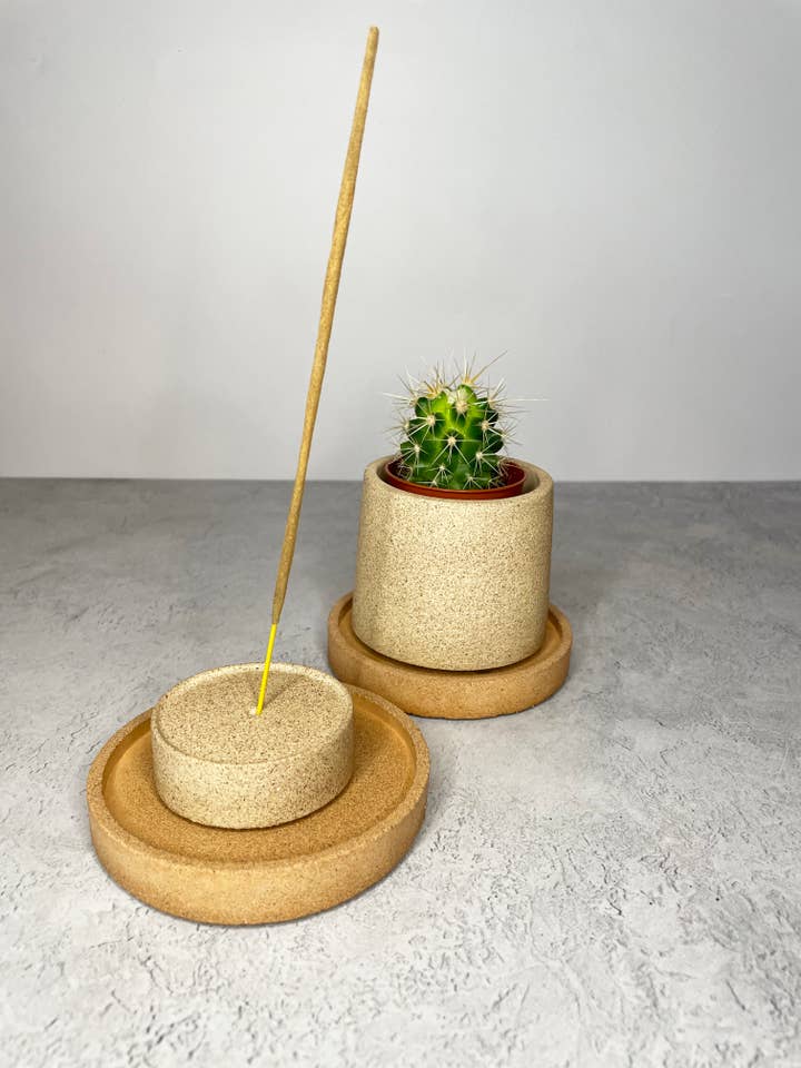 Porte-encens rond/brûleur pour la vente par Maureen Luxe Studio