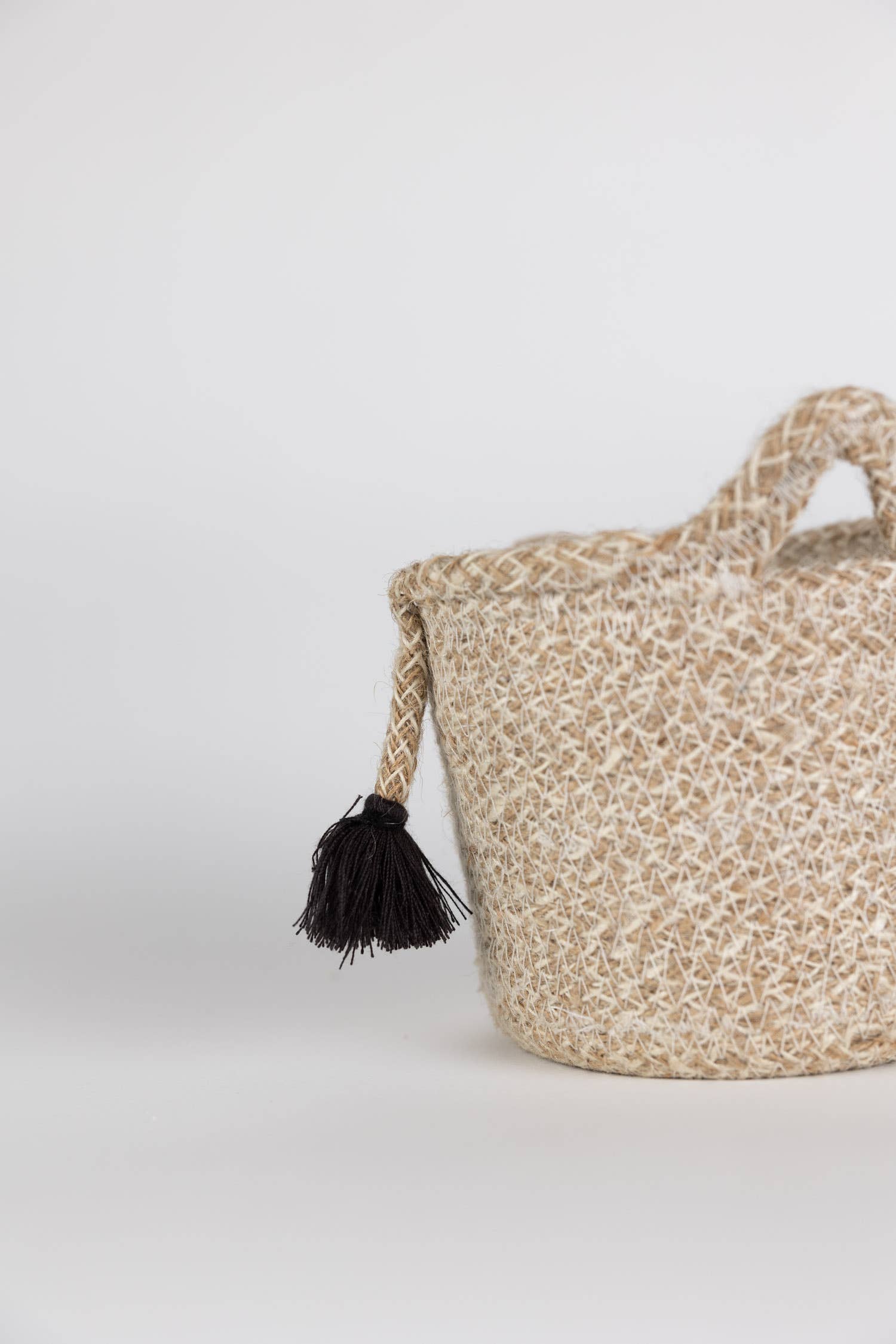 Ten Thousand Villages - Wholesale Basket - Cat Face Jute Basket - Small4