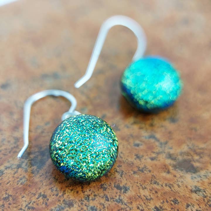 ”Luxuriant Forest” silver och glas öronkrokar för wholesale av Sélestine